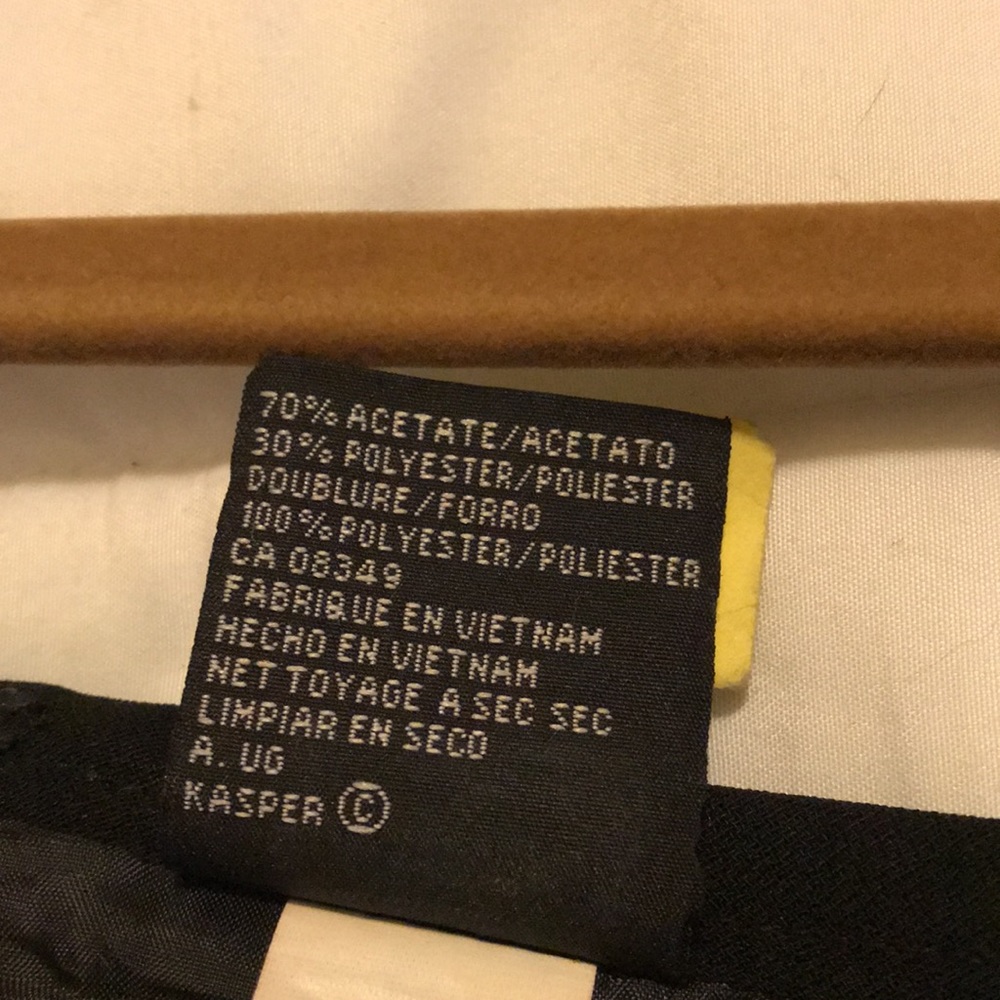KASPER SKIRT Black /Size #16. Split flaps / lining. - Picture 7 of 8
